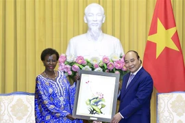Presidente de Vietnam recibe a secretaria general de la Francofonía