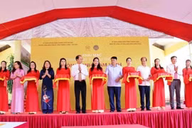 Exposición de antigüedades de las ciudadelas de dinastía Le de Vietnam