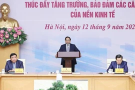 Primer ministro de Vietnam preside reunión sobre la situación socioeconómica