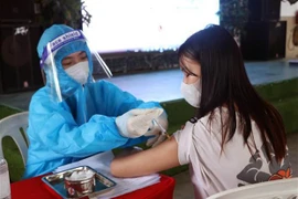 Vietnam cierra domingo con más de mil 700 nuevos casos de COVID-19