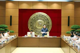 En debate en Hanoi resoluciones sobre clasificación de ciudades y unidades administrativas