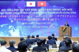Primer ministro japonés destaca potencialidades de cooperación con Vietnam