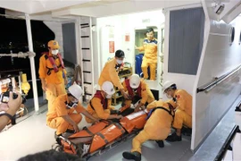 Rescatan a marineros extranjeros enfermos en mar vietnamita
