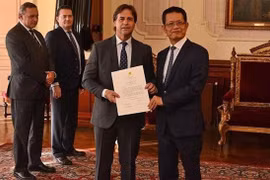 Presidente uruguayo aboga por profundizar más nexos con Vietnam