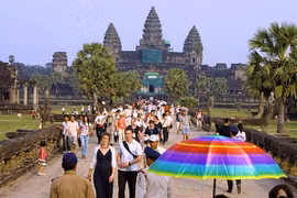 Camboya se esfuerza por atraer un millón de turistas extranjeros en 2022