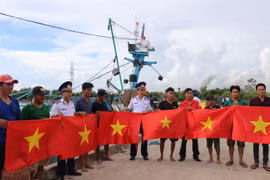 Guardia Costera de Vietnam respalda a pescadores en zona del Suroeste 