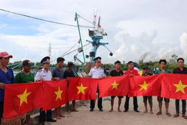 Guardia Costera de Vietnam respalda a pescadores en zona del Suroeste 