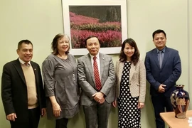 Promueve Vietnam cooperación con territorio canadiense