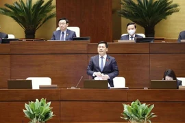 Proponen medidas para estabilizar precios de petróleo y gasolina en Vietnam