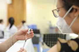 Vietnam registra cerca de mil 700 casos de COVID-19 este jueves