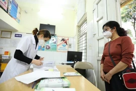 Vietnam elimina cuarentena para personas en contacto cercano con pacientes del COVID-19