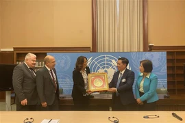 Delegación del Partido Comunista de Vietnam realiza visita a Suiza