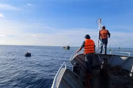 Vietnam evacúa con éxito a dos tripulantes filipinos en peligro 