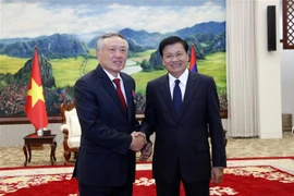 Presidente del Tribunal Popular Supremo de Vietnam realiza visita de trabajo en Laos