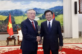 Presidente del Tribunal Popular Supremo de Vietnam realiza visita de trabajo en Laos