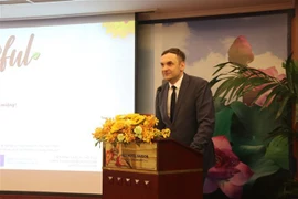 Impulsan cooperación comercial entre Vietnam y Polonia
