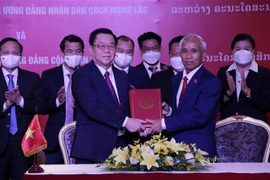 Vietnam y Laos se empeñan en divulgar infomaciones sobre lazos binacionales