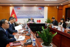 Vietnam y China discuten soluciones para despacho aduanero 