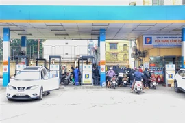 Ministerio de Finanzas propone recortar mitad del impuesto ambiental a gasolina
