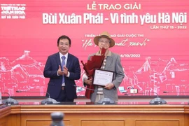Director de cine vietnamita gana Premio “Bui Xuan Phai: Por el amor a Hanoi”
