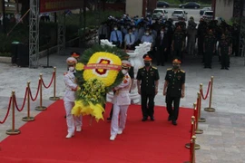  Entierran restos de combatientes vietnamitas caídos en Laos