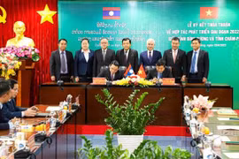 Binh Duong fortalece lazos con la provincia laosiana de Champasak