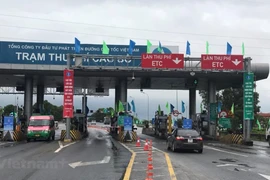 Aplican cobro electrónico de peaje en importante carretera en el sur de Vietnam