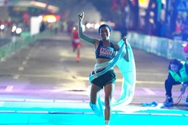 Atletas vietnamitas ganan primer Medio Maratón Internacional del Año Nuevo
