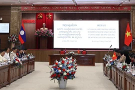 Hanoi y Vientiane robustecen amistad y cooperación 