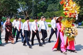 Celebran numerosas actividades para rendir homenaje al Presidente Ho Chi Minh