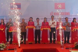 Inauguran par de puertas fronterizas entre provincias vietnamita y laosiana