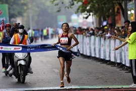 Unos 10 mil atletas participarán en Maratón Internacional Hanoi VPBank 2023 
