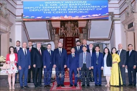 Ciudad Ho Chi Minh impulsa cooperación comercial con República Checa