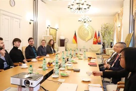 Vietnam y Alemania se apoyan mutuamente en foros internacionales