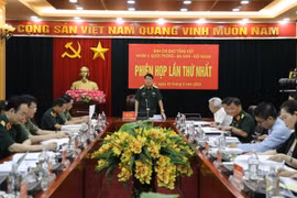 Vietnam trabaja por perfeccionar teoría de defensa, seguridad y asuntos exteriores 