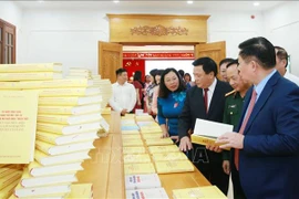 Lanzan libro del máximo dirigente partidista de Vietnam sobre tareas políticas