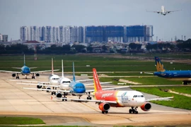 Transportistas vietnamitas se preparan para atender demanda en feriados de fines de abril