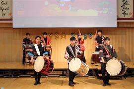 Vietnamitas en extranjero celebran mayor fiesta tradicional