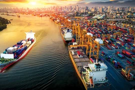 Plantean soluciones para impulsar crecimiento económico de Vietnam