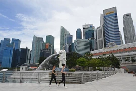 Singapur suspende ajuste de política monetaria para impulsar crecimiento económico