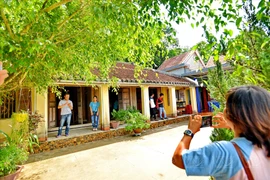 Casas antiguas únicas en la aldea de Loc Yen