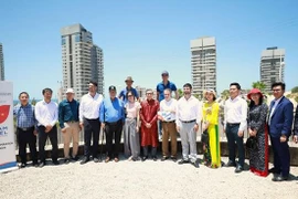 Con una placa conmemorativa Vietnam-Israel celebran 30 años del establecimiento de nexos