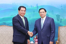 Primer Ministro vietnamita destaca cooperación entre Hanoi y Vientiane 