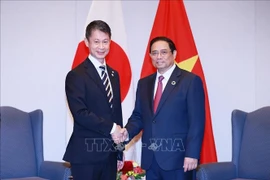 Primer ministro de Vietnam continúa actividades en Hiroshima (Japón)