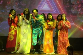 Vietnamitas en exterior organizan fiestas por motivo de Tet