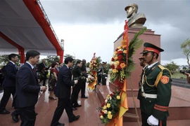 Presidente parlamentario de Cuba rinde homenaje a Fidel Castro en Quang Tri