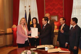 Parlamentos de Bélgica y UE valoran nexos de cooperación con Vietnam