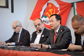 Celebran en Italia seminario sobre perspectivas y modelo de desarrollo de Vietnam 