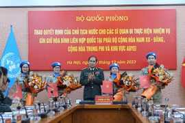 Vietnam envía otros cuatro oficiales a misiones de paz de la ONU