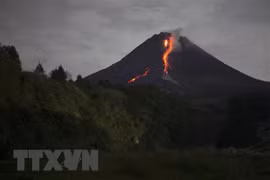 Indonesia: Volcán Anak Krakatoa entra en erupción